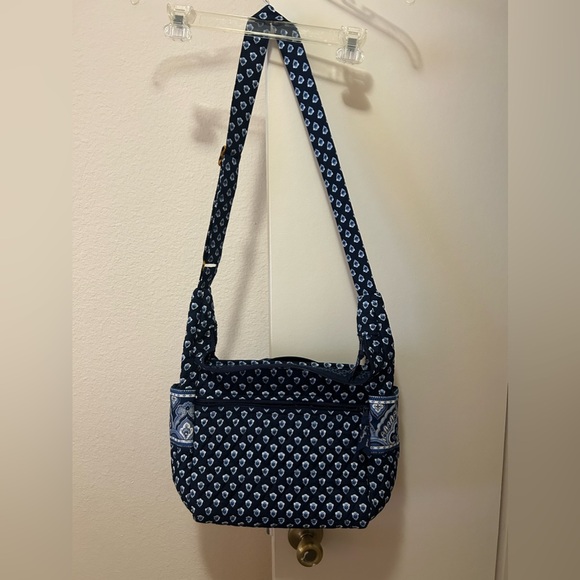 Vera Bradley Handbags - Vera Bradley cross body bag. Blue. Excellent condition.